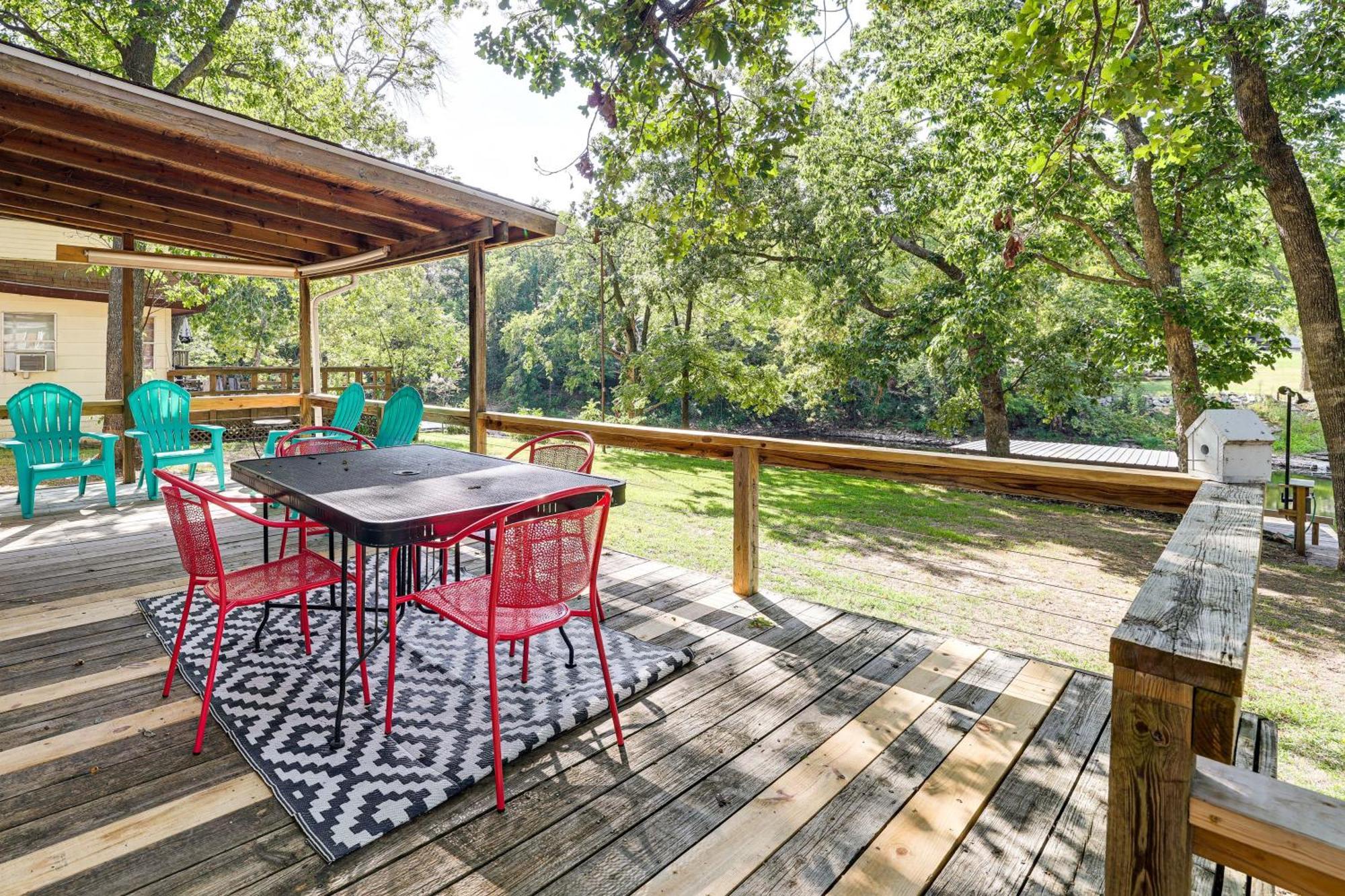 Grove Lakefront Cabin With Water And Dock Access! Exterior photo